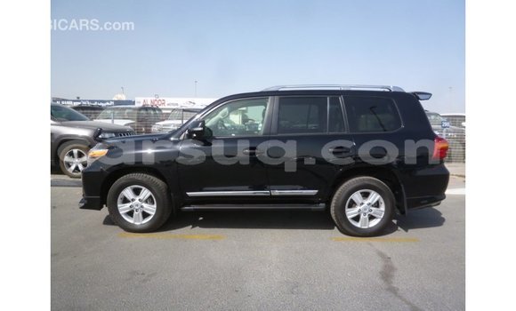 Acheter Import Voiture Toyota Land Cruiser Noir à Import - Dubai, Barh el Gazel Acheter Import Voiture Toyota Land Cruiser Noir à Import - Dubai, Barh el Gazel