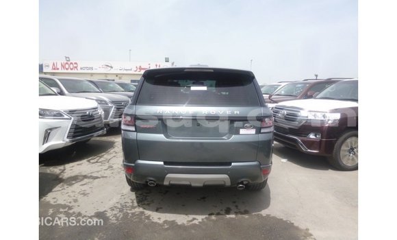 Buy Import Land Rover Range Rover Green Car in Import - Dubai in Barh el Gazel Buy Import Land Rover Range Rover Green Car in Import - Dubai in Barh el Gazel