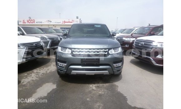 Buy Import Land Rover Range Rover Green Car in Import - Dubai in Barh el Gazel Buy Import Land Rover Range Rover Green Car in Import - Dubai in Barh el Gazel