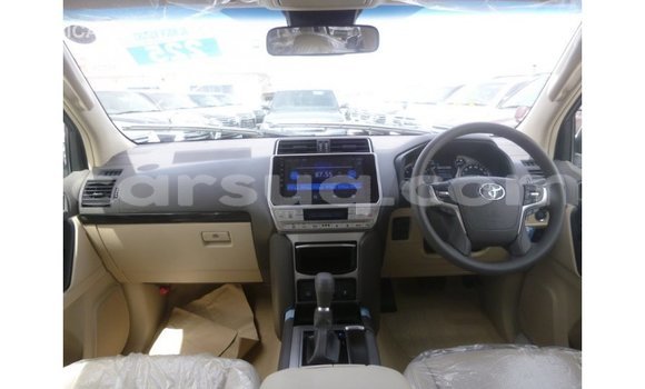 Acheter Import Voiture Toyota Prado Blanc à Import - Dubai, Barh el Gazel Acheter Import Voiture Toyota Prado Blanc à Import - Dubai, Barh el Gazel