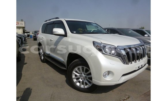 Acheter Import Voiture Toyota Prado Blanc à Import - Dubai, Barh el Gazel Acheter Import Voiture Toyota Prado Blanc à Import - Dubai, Barh el Gazel