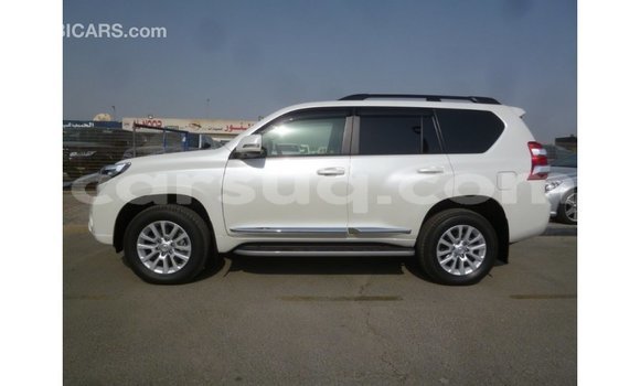 Acheter Import Voiture Toyota Prado Blanc à Import - Dubai, Barh el Gazel Acheter Import Voiture Toyota Prado Blanc à Import - Dubai, Barh el Gazel