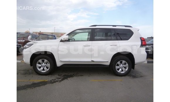 Acheter Import Voiture Toyota Prado Blanc à Import - Dubai, Barh el Gazel Acheter Import Voiture Toyota Prado Blanc à Import - Dubai, Barh el Gazel
