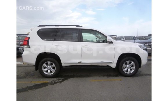 Acheter Import Voiture Toyota Prado Blanc à Import - Dubai, Barh el Gazel Acheter Import Voiture Toyota Prado Blanc à Import - Dubai, Barh el Gazel