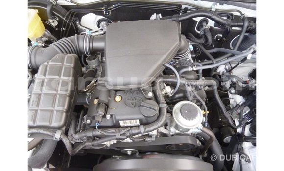 Acheter Import Voiture Toyota Prado Blanc à Import - Dubai, Barh el Gazel Acheter Import Voiture Toyota Prado Blanc à Import - Dubai, Barh el Gazel