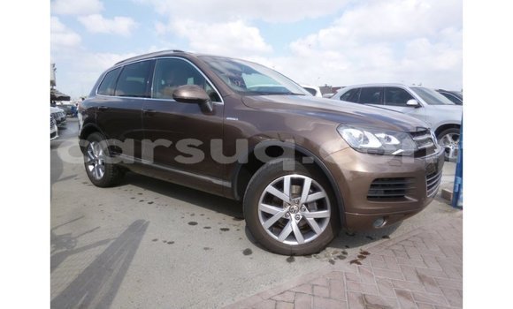 Acheter Import Voiture Volkswagen Touareg Marron à Import - Dubai, Barh el Gazel