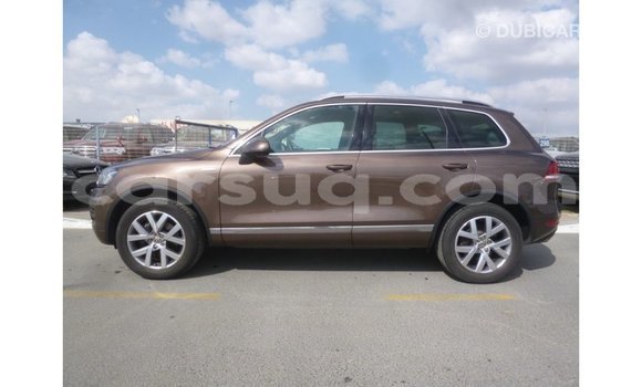 Acheter Import Voiture Volkswagen Touareg Marron à Import - Dubai, Barh el Gazel Acheter Import Voiture Volkswagen Touareg Marron à Import - Dubai, Barh el Gazel