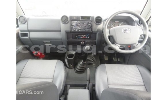 Buy Import Toyota Land Cruiser White Car in Import - Dubai in Barh el Gazel Buy Import Toyota Land Cruiser White Car in Import - Dubai in Barh el Gazel