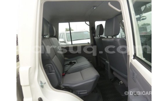 Buy Import Toyota Land Cruiser White Car in Import - Dubai in Barh el Gazel Buy Import Toyota Land Cruiser White Car in Import - Dubai in Barh el Gazel