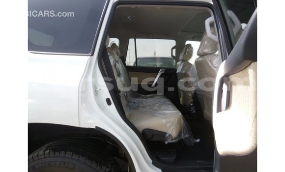 Acheter Import Voiture Toyota Prado Blanc à Import - Dubai, Barh el Gazel Acheter Import Voiture Toyota Prado Blanc à Import - Dubai, Barh el Gazel