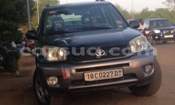 Acheter Occasion Voiture Toyota RAV4 Gris à N'Djamena au Tchad Acheter Occasion Voiture Toyota RAV4 Gris à N'Djamena au Tchad