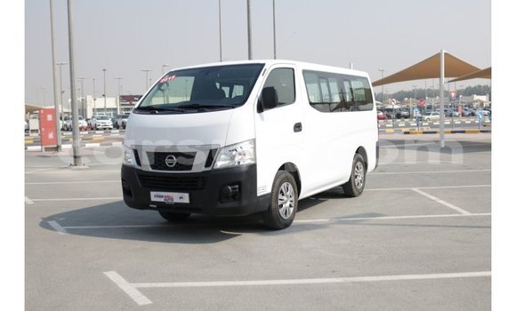 Acheter Import Voiture Nissan Urvan Blanc à Import - Dubai, Barh el Gazel