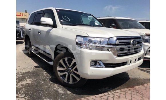 Buy Import Toyota Land Cruiser White Car in Import - Dubai in Barh el Gazel Buy Import Toyota Land Cruiser White Car in Import - Dubai in Barh el Gazel