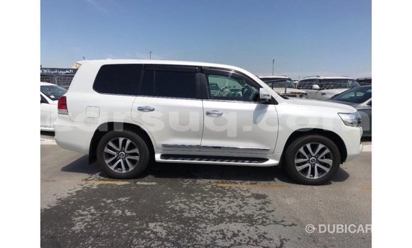 Buy Import Toyota Land Cruiser White Car in Import - Dubai in Barh el Gazel Buy Import Toyota Land Cruiser White Car in Import - Dubai in Barh el Gazel
