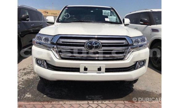 Buy Import Toyota Land Cruiser White Car in Import - Dubai in Barh el Gazel Buy Import Toyota Land Cruiser White Car in Import - Dubai in Barh el Gazel