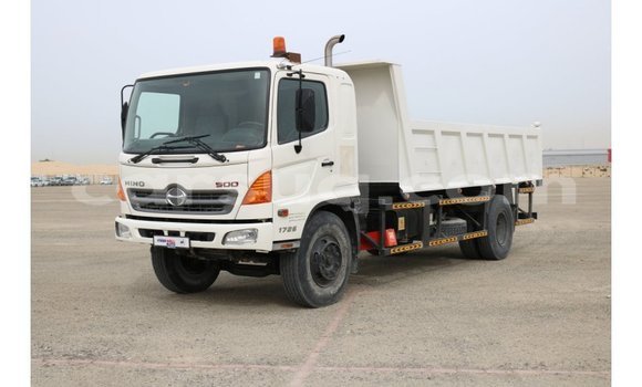 Acheter Import Utilitaire Hino 300 Series Blanc à Import - Dubai, Barh el Gazel
