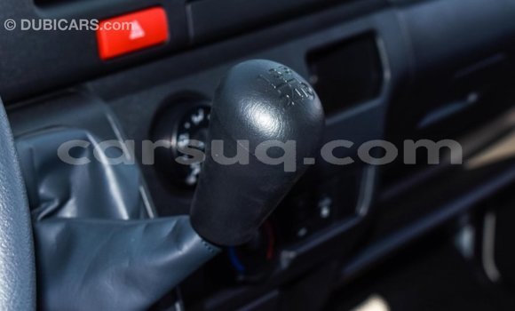 Acheter Import Voiture Toyota Hiace Blanc à Import - Dubai, Barh el Gazel Acheter Import Voiture Toyota Hiace Blanc à Import - Dubai, Barh el Gazel