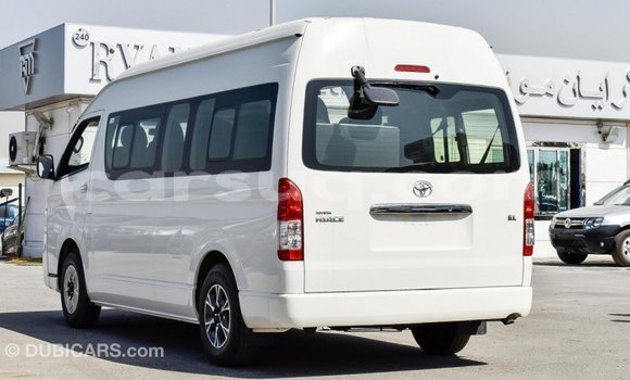 Acheter Import Voiture Toyota Hiace Blanc à Import - Dubai, Barh el Gazel Acheter Import Voiture Toyota Hiace Blanc à Import - Dubai, Barh el Gazel