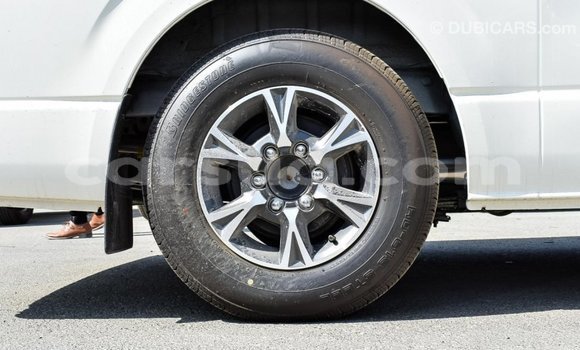 Acheter Import Voiture Toyota Hiace Blanc à Import - Dubai, Barh el Gazel Acheter Import Voiture Toyota Hiace Blanc à Import - Dubai, Barh el Gazel