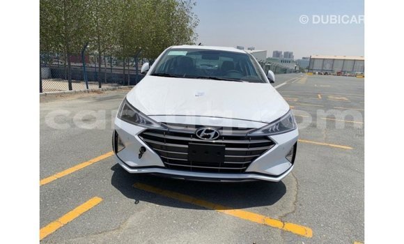 Acheter Import Voiture Hyundai Elantra Blanc à Import - Dubai, Barh el Gazel Acheter Import Voiture Hyundai Elantra Blanc à Import - Dubai, Barh el Gazel