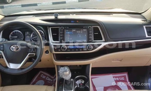 Buy Import Toyota Highlander Blue Car in Import - Dubai in Barh el Gazel Buy Import Toyota Highlander Blue Car in Import - Dubai in Barh el Gazel