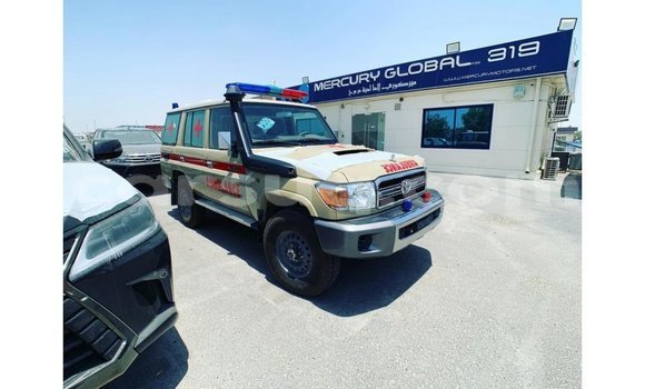 Buy Import Toyota Land Cruiser White Car in Import - Dubai in Barh el Gazel Buy Import Toyota Land Cruiser White Car in Import - Dubai in Barh el Gazel