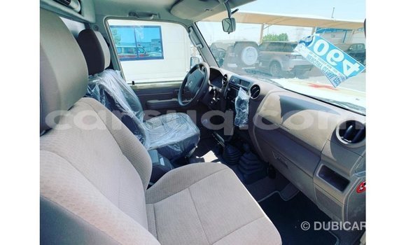 Buy Import Toyota Land Cruiser White Car in Import - Dubai in Barh el Gazel Buy Import Toyota Land Cruiser White Car in Import - Dubai in Barh el Gazel