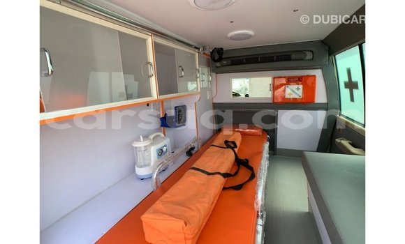 Buy Import Toyota Land Cruiser White Car in Import - Dubai in Barh el Gazel Buy Import Toyota Land Cruiser White Car in Import - Dubai in Barh el Gazel