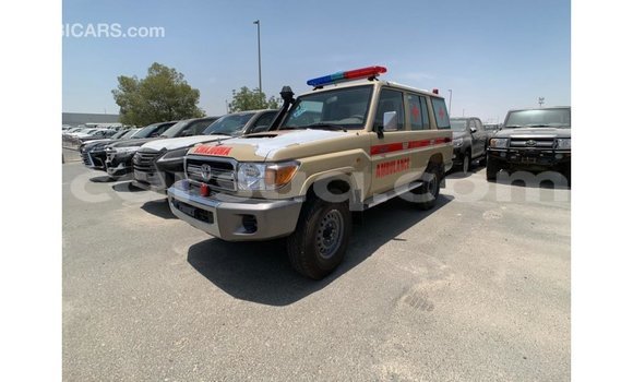 Buy Import Toyota Land Cruiser White Car in Import - Dubai in Barh el Gazel Buy Import Toyota Land Cruiser White Car in Import - Dubai in Barh el Gazel