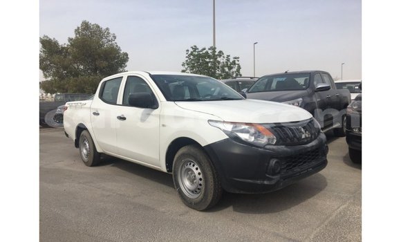 Acheter Import Voiture Mitsubishi L200 Blanc à Import - Dubai, Barh el Gazel
