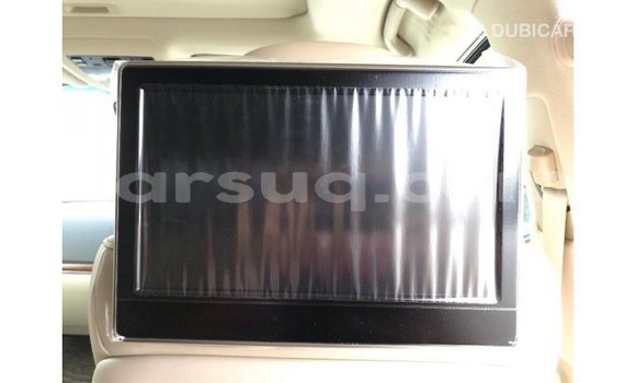 Acheter Import Voiture Toyota Land Cruiser Blanc à Import - Dubai, Barh el Gazel Acheter Import Voiture Toyota Land Cruiser Blanc à Import - Dubai, Barh el Gazel