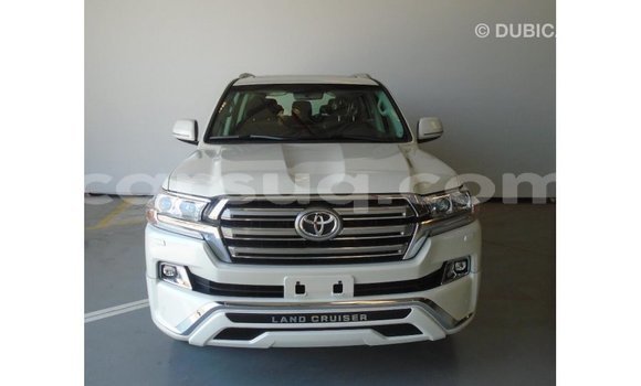 Buy Import Toyota Land Cruiser White Car in Import - Dubai in Barh el Gazel Buy Import Toyota Land Cruiser White Car in Import - Dubai in Barh el Gazel