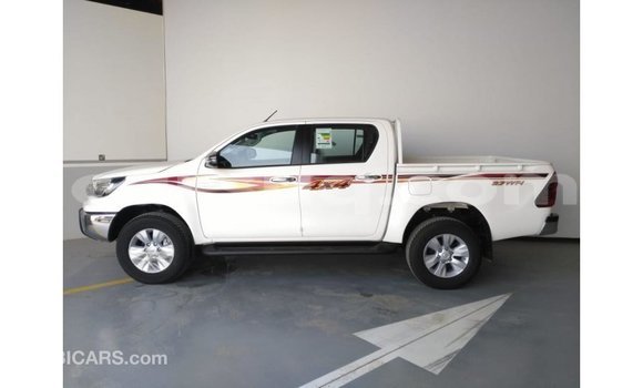 Buy Import Toyota Hilux White Car in Import - Dubai in Barh el Gazel Buy Import Toyota Hilux White Car in Import - Dubai in Barh el Gazel