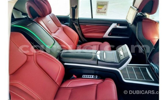 Acheter Import Voiture Toyota Land Cruiser Noir à Import - Dubai, Barh el Gazel Acheter Import Voiture Toyota Land Cruiser Noir à Import - Dubai, Barh el Gazel