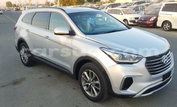 Buy Import Hyundai Santa Fe Other Car in Import - Dubai in Barh el Gazel Buy Import Hyundai Santa Fe Other Car in Import - Dubai in Barh el Gazel