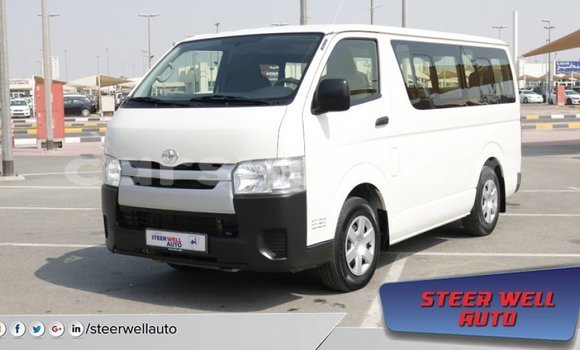 Acheter Import Voiture Toyota Hiace Blanc à Import - Dubai, Barh el Gazel Acheter Import Voiture Toyota Hiace Blanc à Import - Dubai, Barh el Gazel