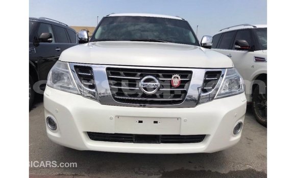 Acheter Import Voiture Nissan Patrol Blanc à Import - Dubai, Barh el Gazel Acheter Import Voiture Nissan Patrol Blanc à Import - Dubai, Barh el Gazel