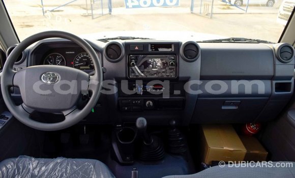Buy Import Toyota Land Cruiser White Car in Import - Dubai in Barh el Gazel Buy Import Toyota Land Cruiser White Car in Import - Dubai in Barh el Gazel
