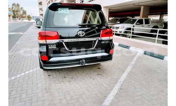 Acheter Import Voiture Toyota Land Cruiser Noir à Import - Dubai, Barh el Gazel Acheter Import Voiture Toyota Land Cruiser Noir à Import - Dubai, Barh el Gazel