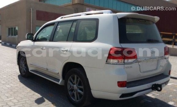 Buy Import Toyota Land Cruiser White Car in Import - Dubai in Barh el Gazel Buy Import Toyota Land Cruiser White Car in Import - Dubai in Barh el Gazel