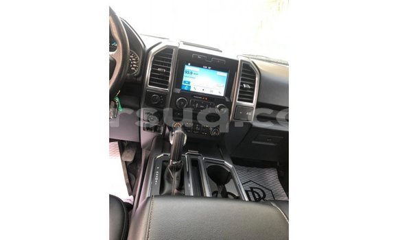 Acheter Import Voiture Ford Club Wagon Blanc à Import - Dubai, Barh el Gazel Acheter Import Voiture Ford Club Wagon Blanc à Import - Dubai, Barh el Gazel