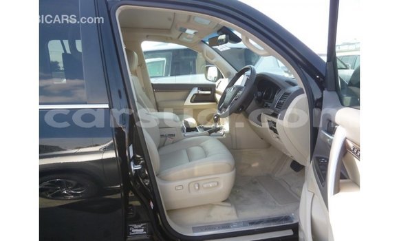 Acheter Import Voiture Toyota Land Cruiser Noir à Import - Dubai, Barh el Gazel Acheter Import Voiture Toyota Land Cruiser Noir à Import - Dubai, Barh el Gazel