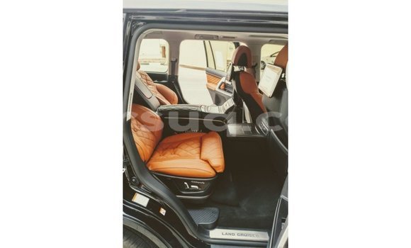Buy Import Toyota Land Cruiser Black Car in Import - Dubai in Barh el Gazel Buy Import Toyota Land Cruiser Black Car in Import - Dubai in Barh el Gazel