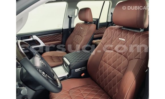 Buy Import Toyota Land Cruiser Black Car in Import - Dubai in Barh el Gazel Buy Import Toyota Land Cruiser Black Car in Import - Dubai in Barh el Gazel