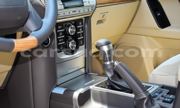 Acheter Neuf Voiture Toyota Land Cruiser Prado Blanc à Abéché, Ouaddai Region Acheter Neuf Voiture Toyota Land Cruiser Prado Blanc à Abéché, Ouaddai Region