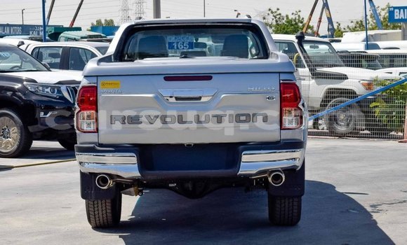 Acheter Neuf Voiture Toyota Hilux Gris à Abéché, Ouaddai Region Acheter Neuf Voiture Toyota Hilux Gris à Abéché, Ouaddai Region