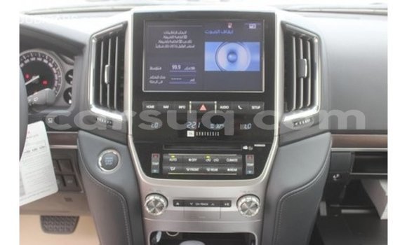 Buy Import Toyota Land Cruiser White Car in Import - Dubai in Barh el Gazel Buy Import Toyota Land Cruiser White Car in Import - Dubai in Barh el Gazel