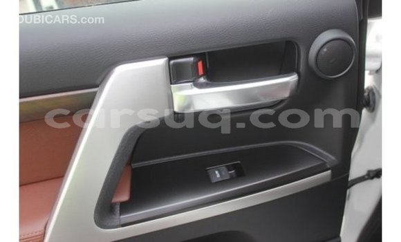 Buy Import Toyota Land Cruiser White Car in Import - Dubai in Barh el Gazel Buy Import Toyota Land Cruiser White Car in Import - Dubai in Barh el Gazel
