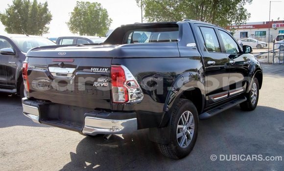 Acheter Import Voiture Toyota Hilux Noir à Import - Dubai, Barh el Gazel Acheter Import Voiture Toyota Hilux Noir à Import - Dubai, Barh el Gazel