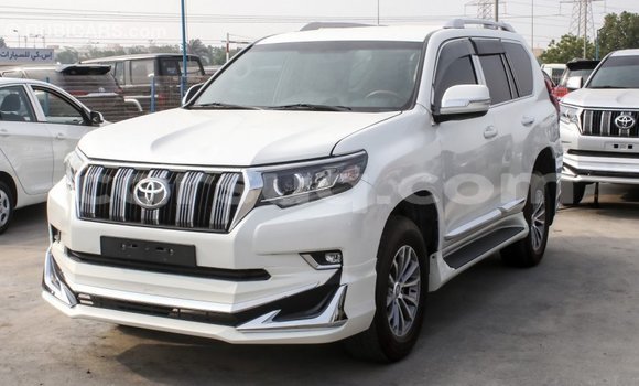 Acheter Import Voiture Toyota Prado Blanc à Import - Dubai, Barh el Gazel Acheter Import Voiture Toyota Prado Blanc à Import - Dubai, Barh el Gazel